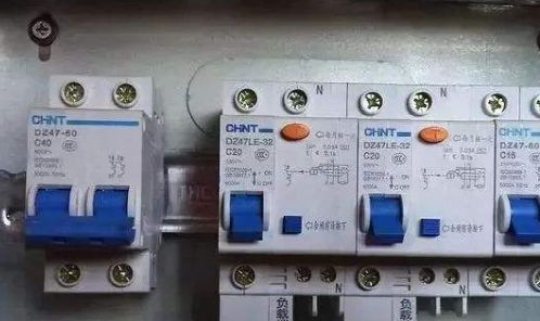 漏電開關與空氣開關 老電工也需明辨的配電安全核心